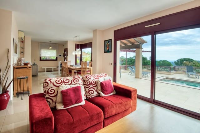 4 camera da letto Villa in vendita in Castell-Platja d'Aro con piscina garage - 795.000 € (Rif: 8464291)