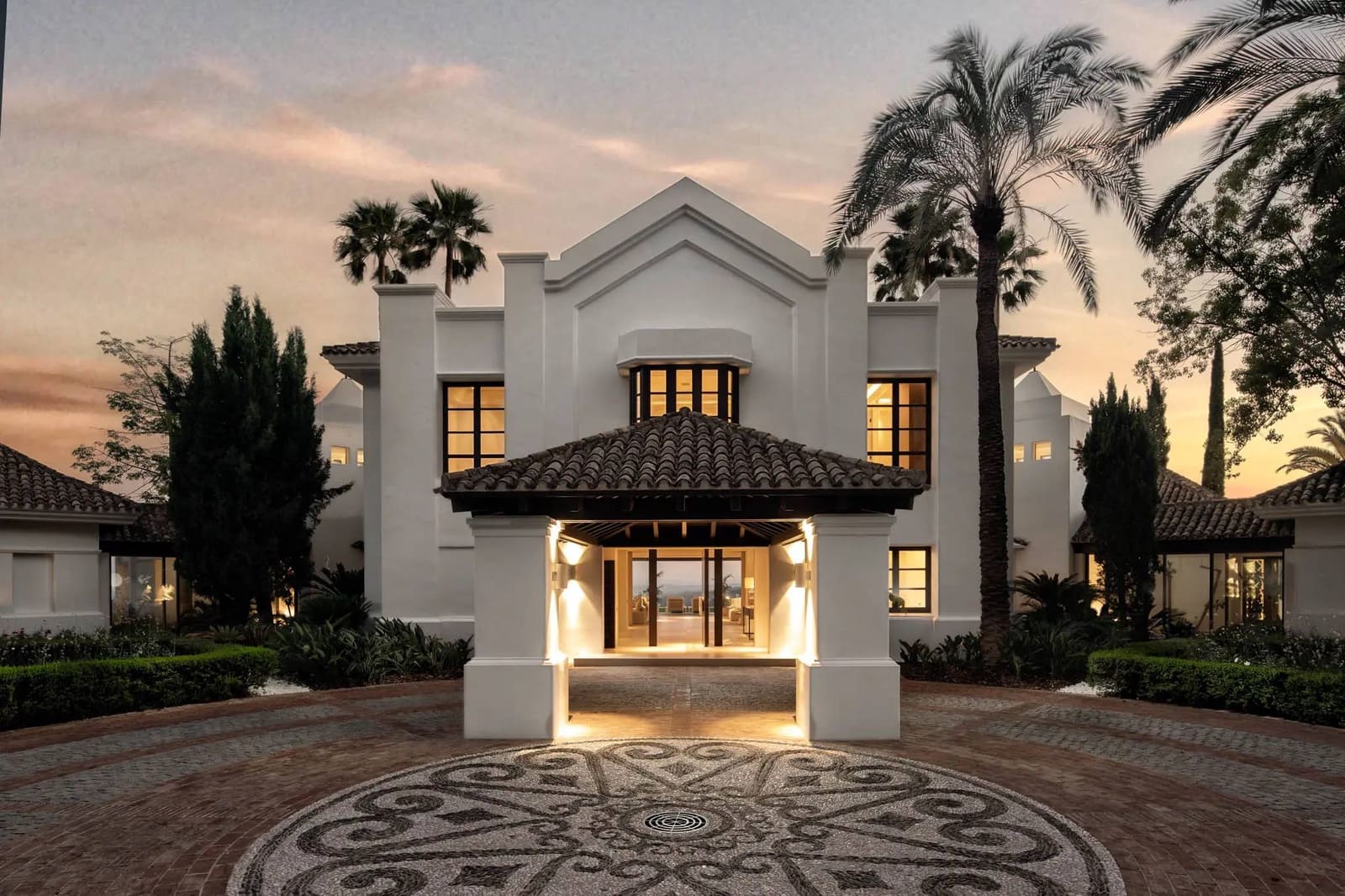 8 bedroom Villa for sale in La Zagaleta with pool garage - € 16,900,000 (Ref: 8464292)