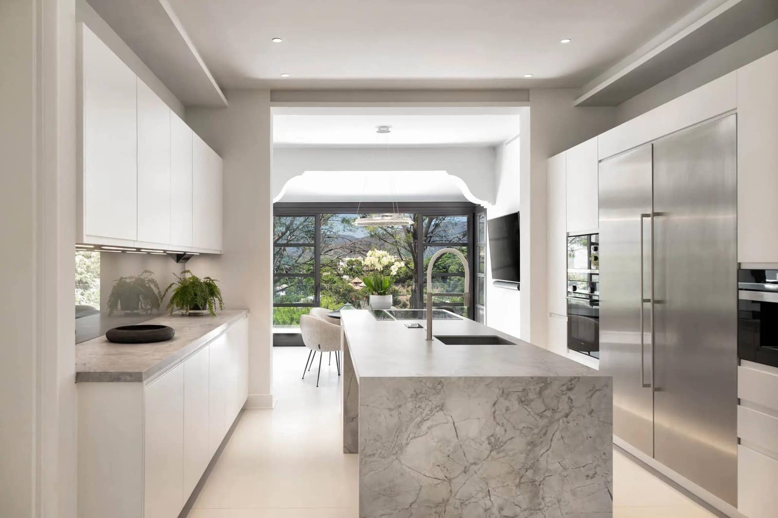 8 bedroom Villa for sale in La Zagaleta with pool garage - € 16,900,000 (Ref: 8464292)