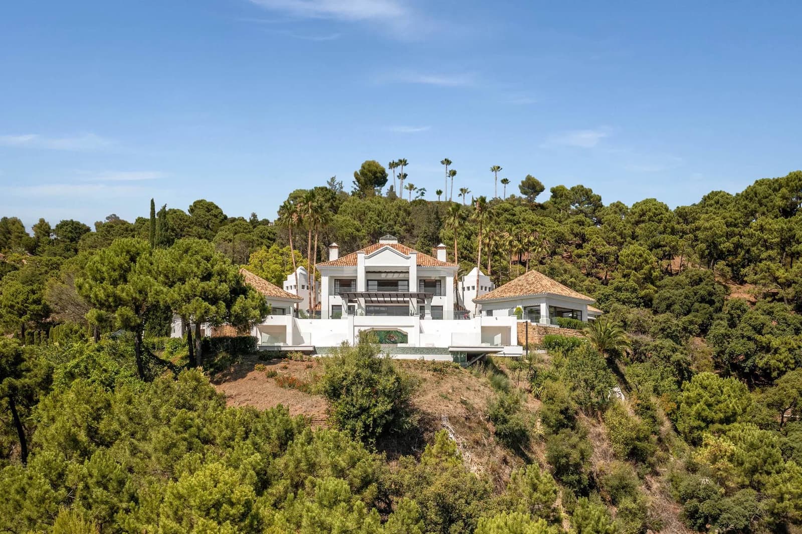 8 bedroom Villa for sale in La Zagaleta with pool garage - € 16,900,000 (Ref: 8464292)