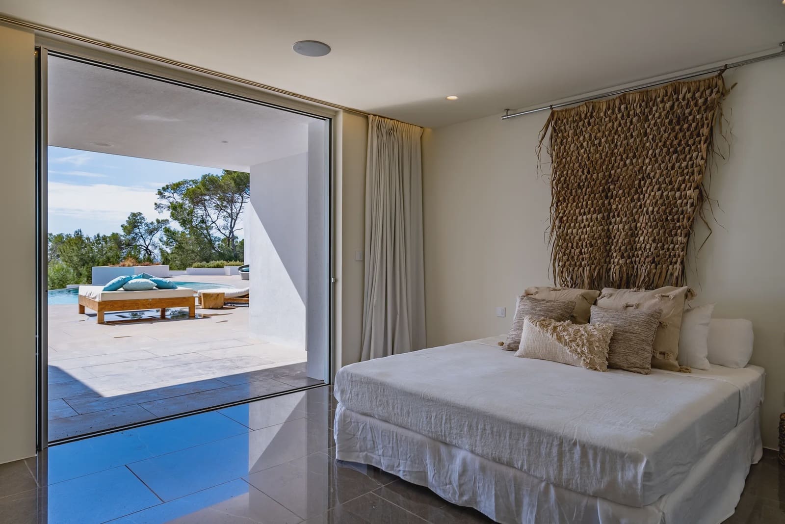 5 soveværelse Villa til salg i Es Cubells med swimmingpool garage - € 11.800.000 (Ref: 8464294)