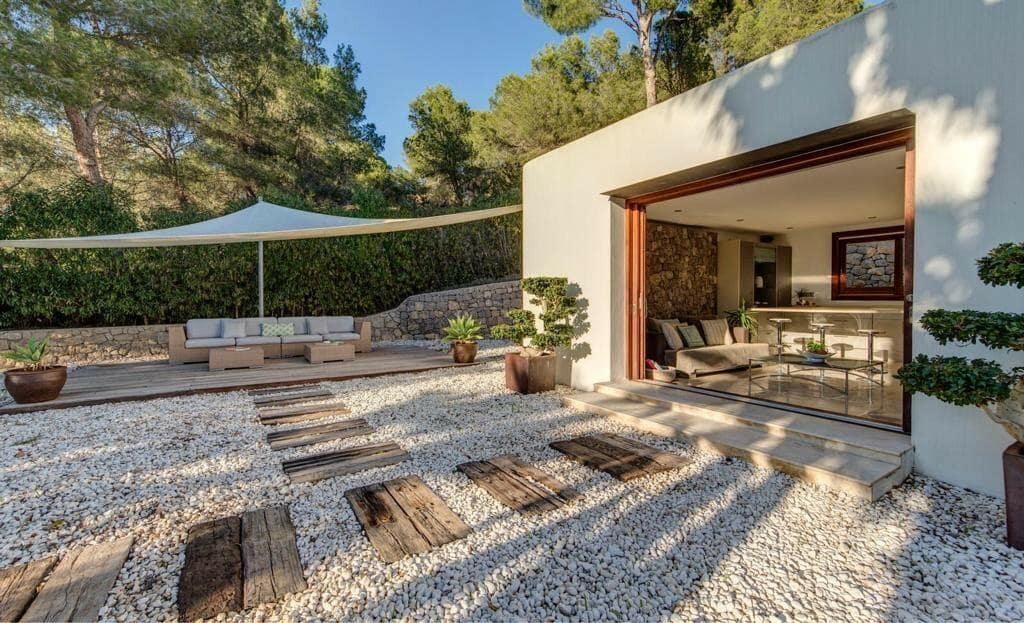 5 soveværelse Villa til salg i Cala Jondal med swimmingpool garage - € 5.550.000 (Ref: 8464296)