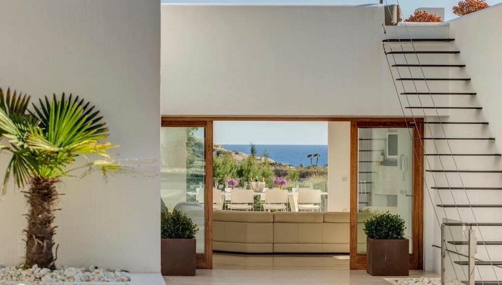 5 soveværelse Villa til salg i Cala Jondal med swimmingpool garage - € 5.550.000 (Ref: 8464296)