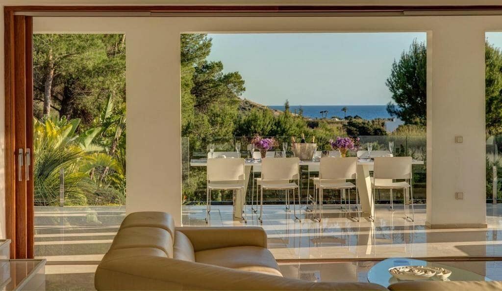 5 soveværelse Villa til salg i Cala Jondal med swimmingpool garage - € 5.550.000 (Ref: 8464296)