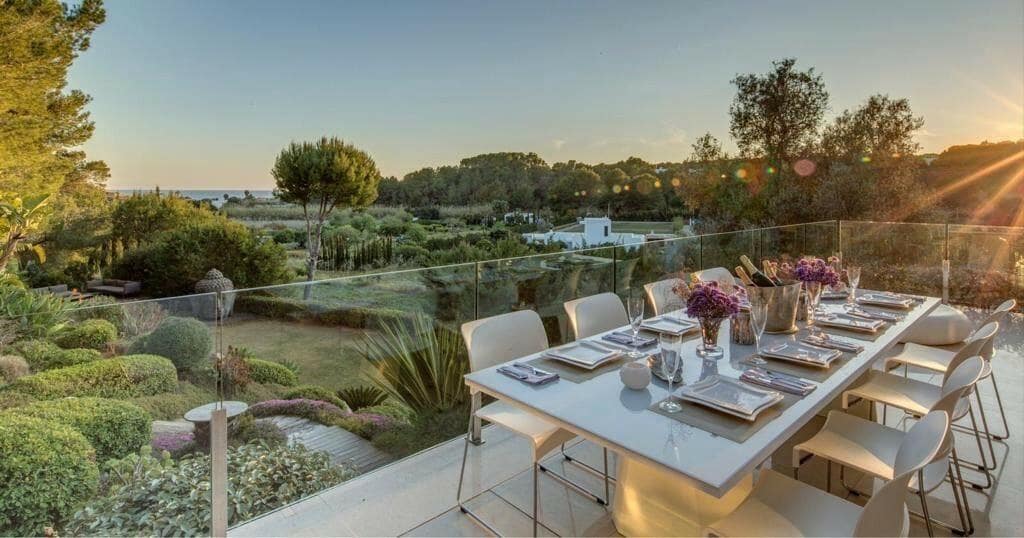 5 soveværelse Villa til salg i Cala Jondal med swimmingpool garage - € 5.550.000 (Ref: 8464296)