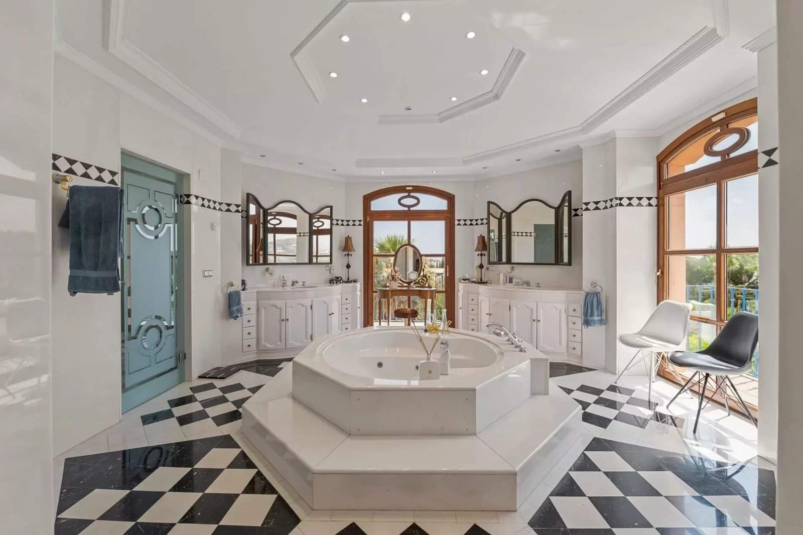 6 Zimmer Villa zu verkaufen in Marbella mit Pool Garage - 7.495.000 € (Ref: 8464297)