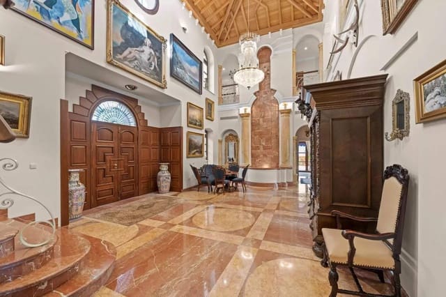 6 Zimmer Villa zu verkaufen in Marbella mit Pool Garage - 7.495.000 € (Ref: 8464297)