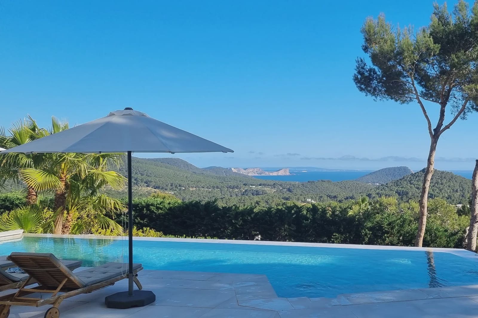 6 soveværelse Villa til salg i Es Cubells med swimmingpool garage - € 5.450.000 (Ref: 8464300)