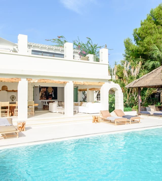 15 bedroom Villa for sale in Cap Martinet with pool garage - € 5,250,000 (Ref: 8464301)