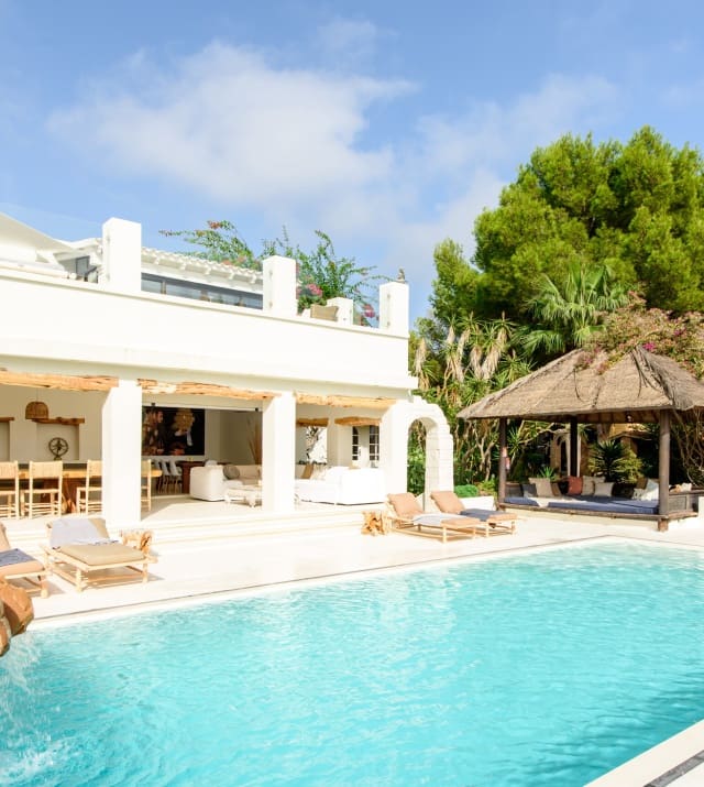 15 bedroom Villa for sale in Cap Martinet with pool garage - € 5,250,000 (Ref: 8464301)