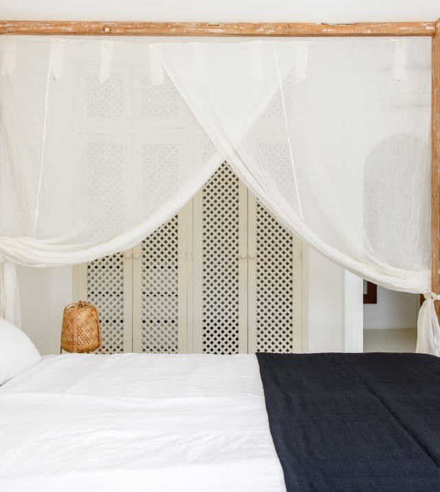 15 bedroom Villa for sale in Cap Martinet with pool garage - € 5,250,000 (Ref: 8464301)