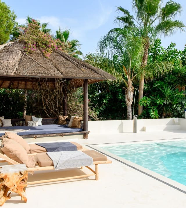 15 bedroom Villa for sale in Cap Martinet with pool garage - € 5,250,000 (Ref: 8464301)