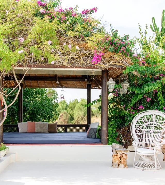 15 bedroom Villa for sale in Cap Martinet with pool garage - € 5,250,000 (Ref: 8464301)