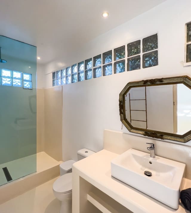 15 bedroom Villa for sale in Cap Martinet with pool garage - € 5,250,000 (Ref: 8464301)