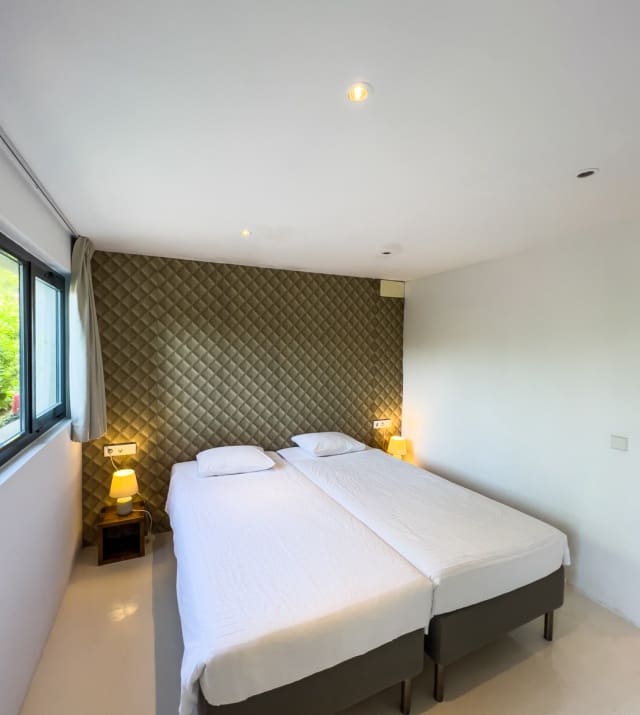 15 bedroom Villa for sale in Cap Martinet with pool garage - € 5,250,000 (Ref: 8464301)