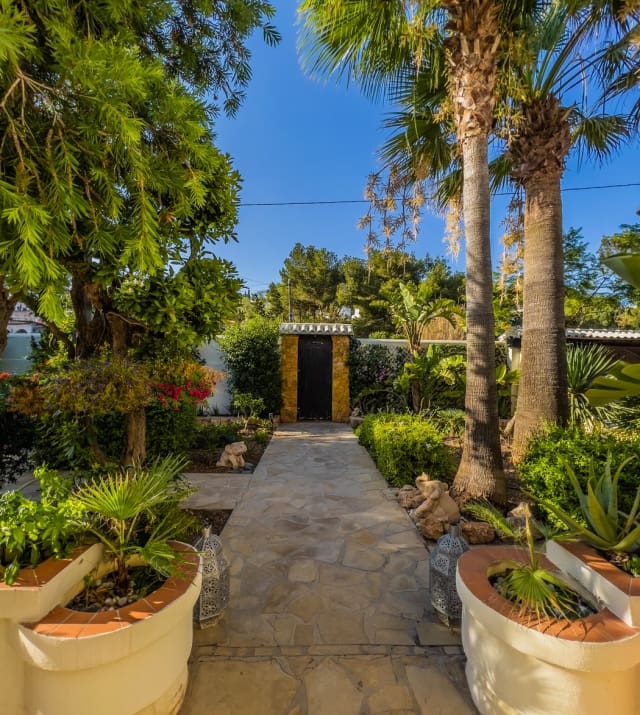 15 bedroom Villa for sale in Cap Martinet with pool garage - € 5,250,000 (Ref: 8464301)