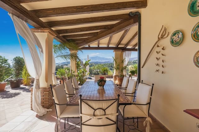 4 soverom Villa til salgs i Marbella med svømmebasseng garasje - € 3 250 000 (Ref: 8464302)