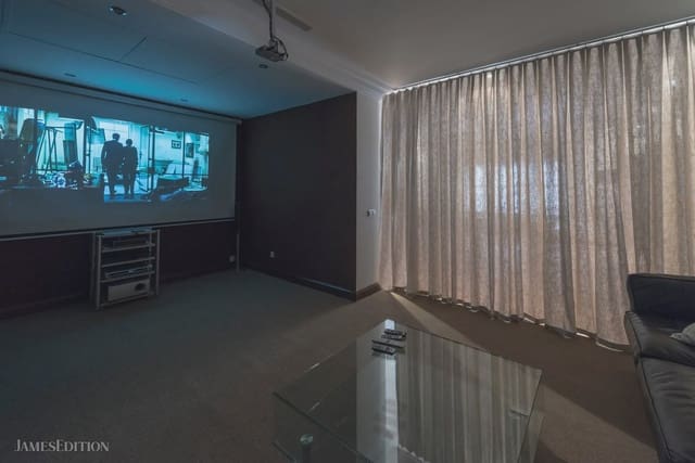 6 bedroom Villa for sale in Marbella with pool garage - € 3,700,000 (Ref: 8464303)