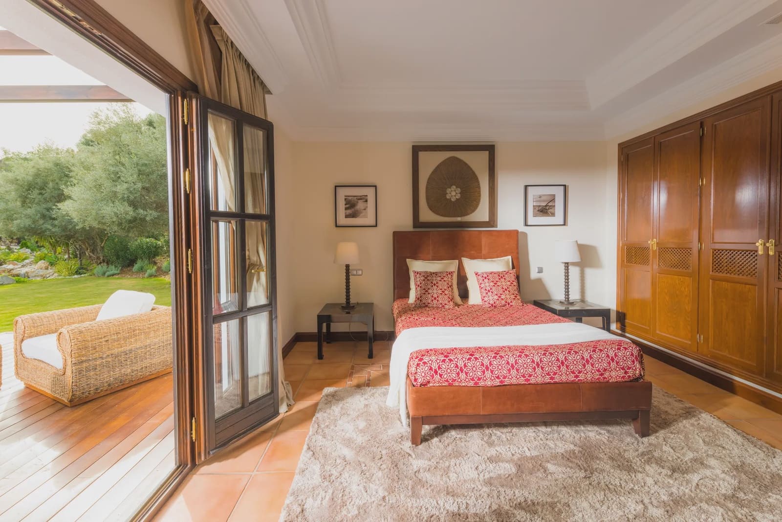 6 bedroom Villa for sale in Marbella with pool garage - € 3,700,000 (Ref: 8464303)