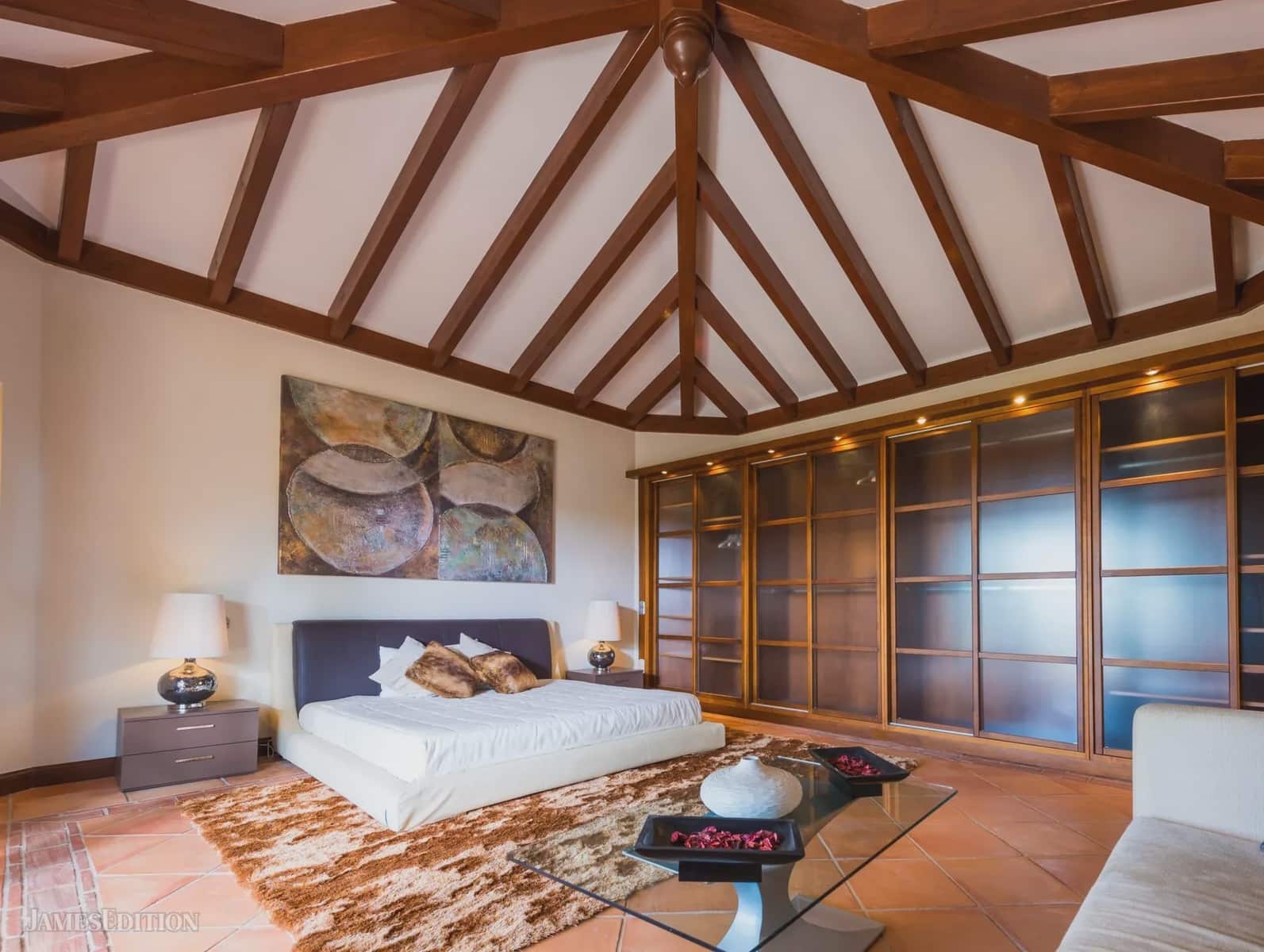 6 bedroom Villa for sale in Marbella with pool garage - € 3,700,000 (Ref: 8464303)