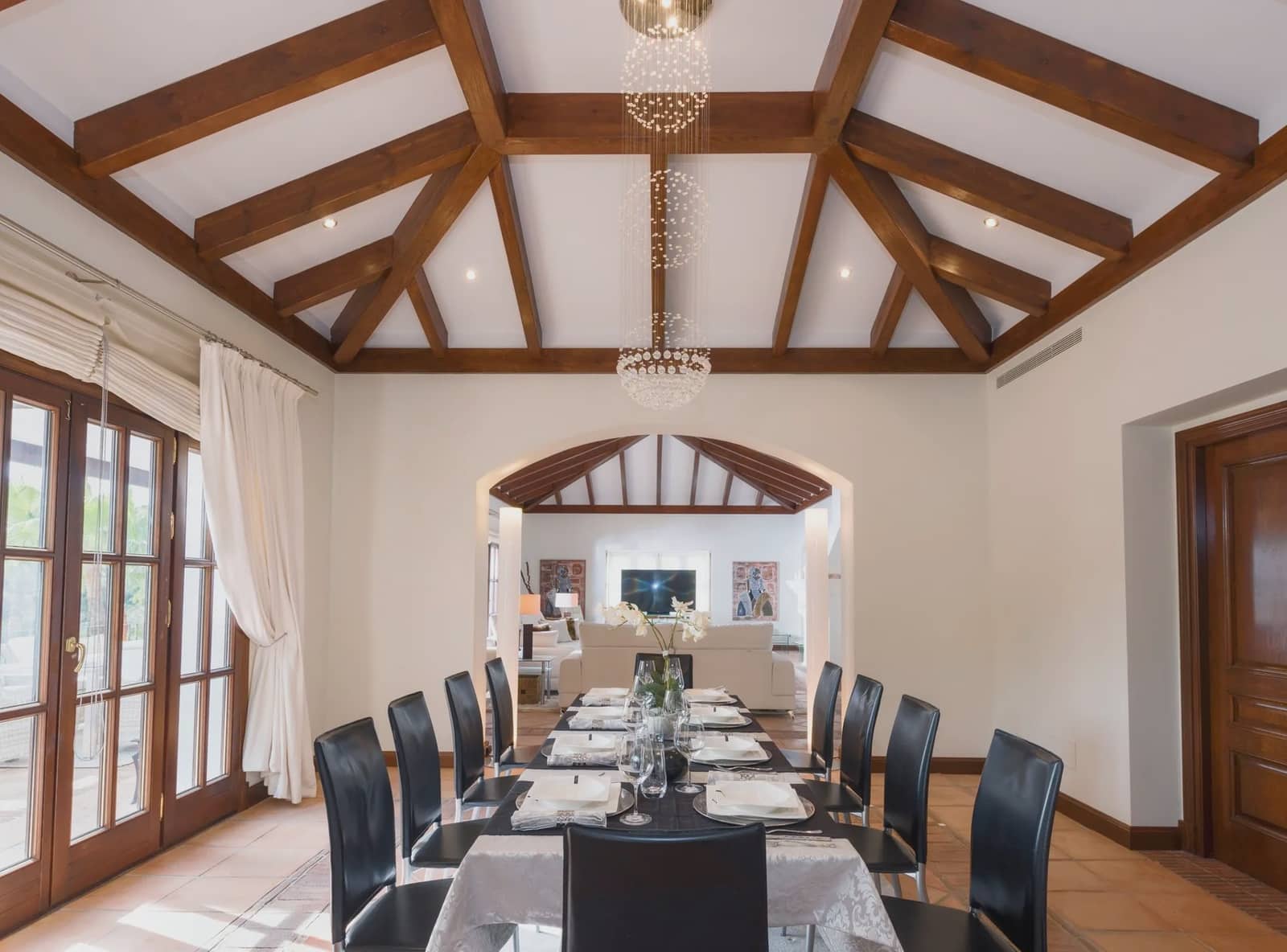 6 bedroom Villa for sale in Marbella with pool garage - € 3,700,000 (Ref: 8464303)