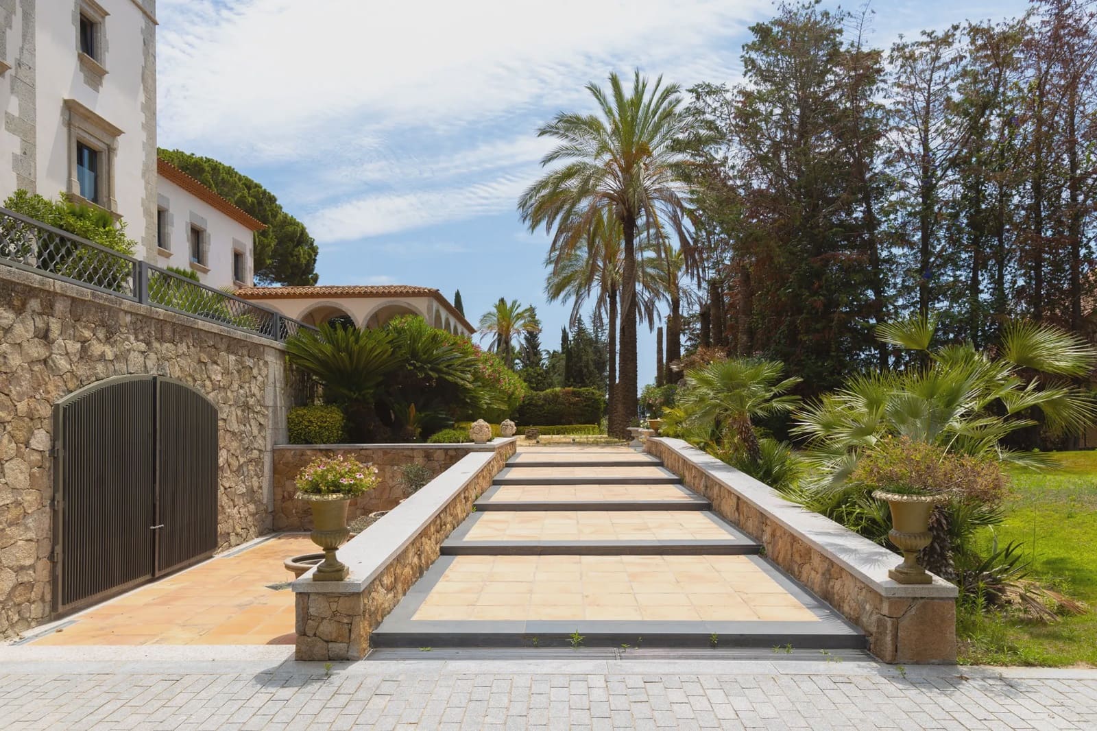 11 soverom Villa til salgs i Sant Andreu de Llavaneres med svømmebasseng garasje - € 6 000 000 (Ref: 8464309)