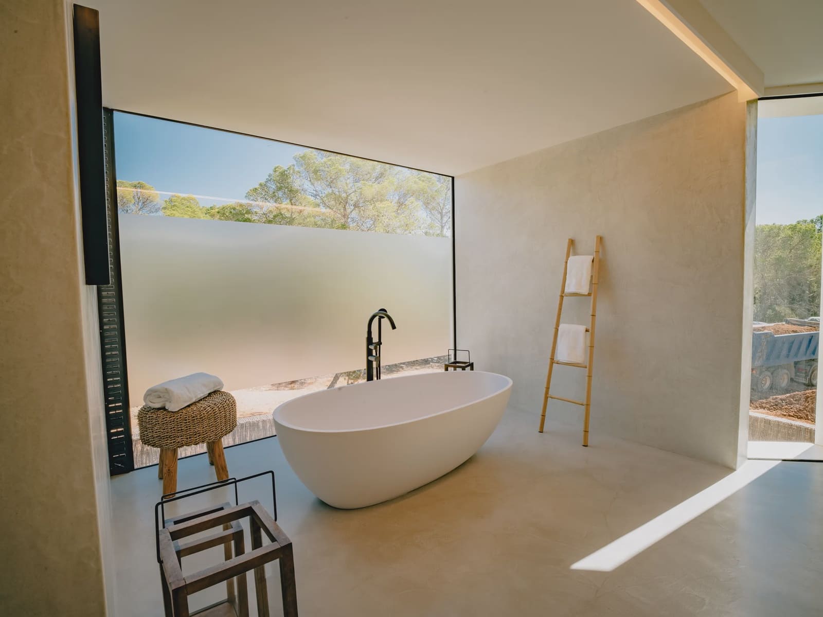 5 soveværelse Villa til salg i Es Cubells med swimmingpool garage - € 7.500.000 (Ref: 8464310)