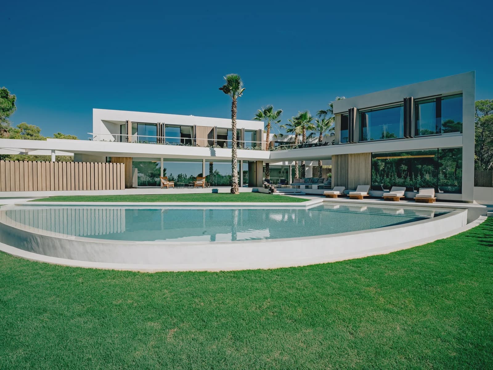 5 soveværelse Villa til salg i Es Cubells med swimmingpool garage - € 7.500.000 (Ref: 8464310)