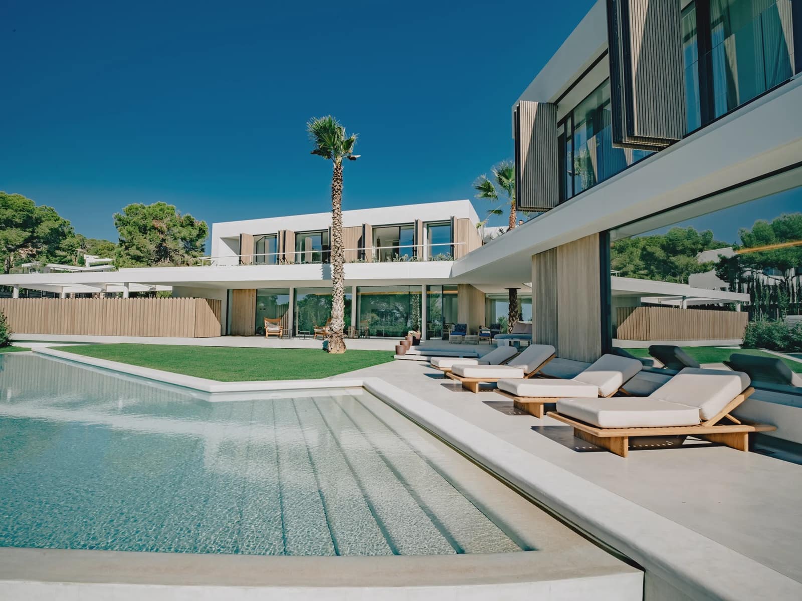 5 soveværelse Villa til salg i Es Cubells med swimmingpool garage - € 7.500.000 (Ref: 8464310)