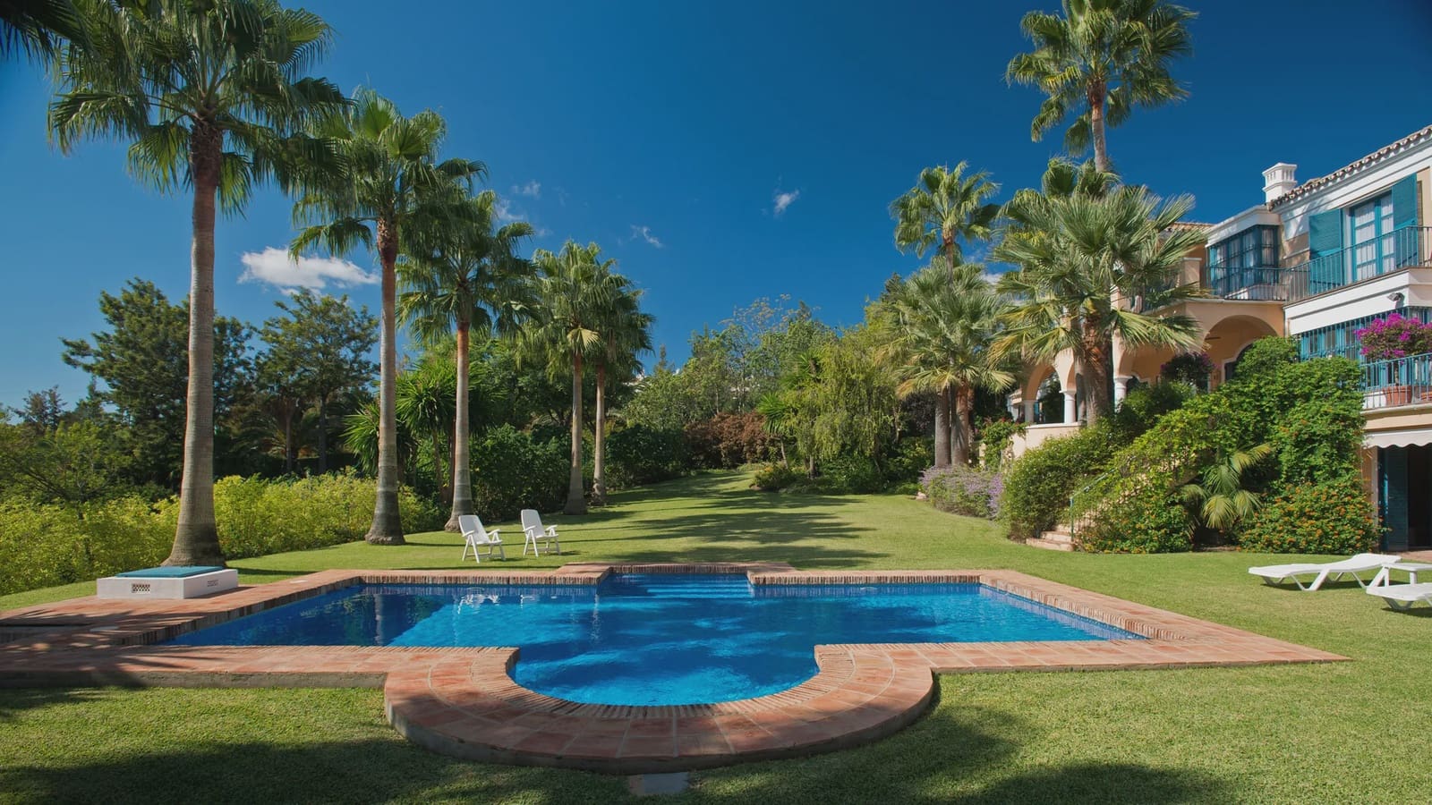 10 soverom Villa til salgs i Marbella med svømmebasseng garasje - € 4 995 000 (Ref: 8464311)