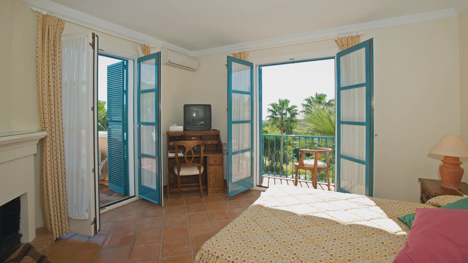 10 soverom Villa til salgs i Marbella med svømmebasseng garasje - € 4 995 000 (Ref: 8464311)