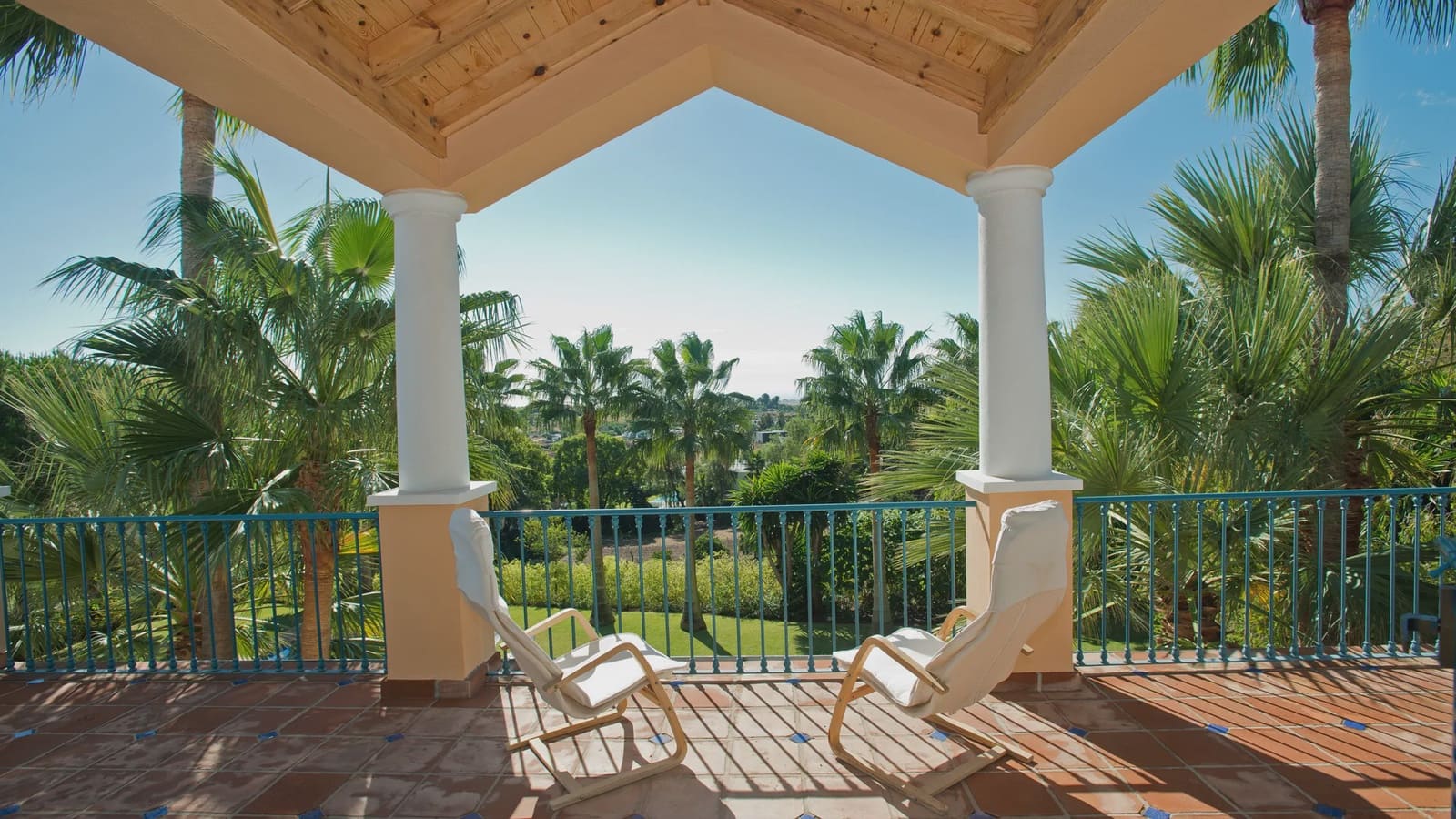 10 soverom Villa til salgs i Marbella med svømmebasseng garasje - € 4 995 000 (Ref: 8464311)