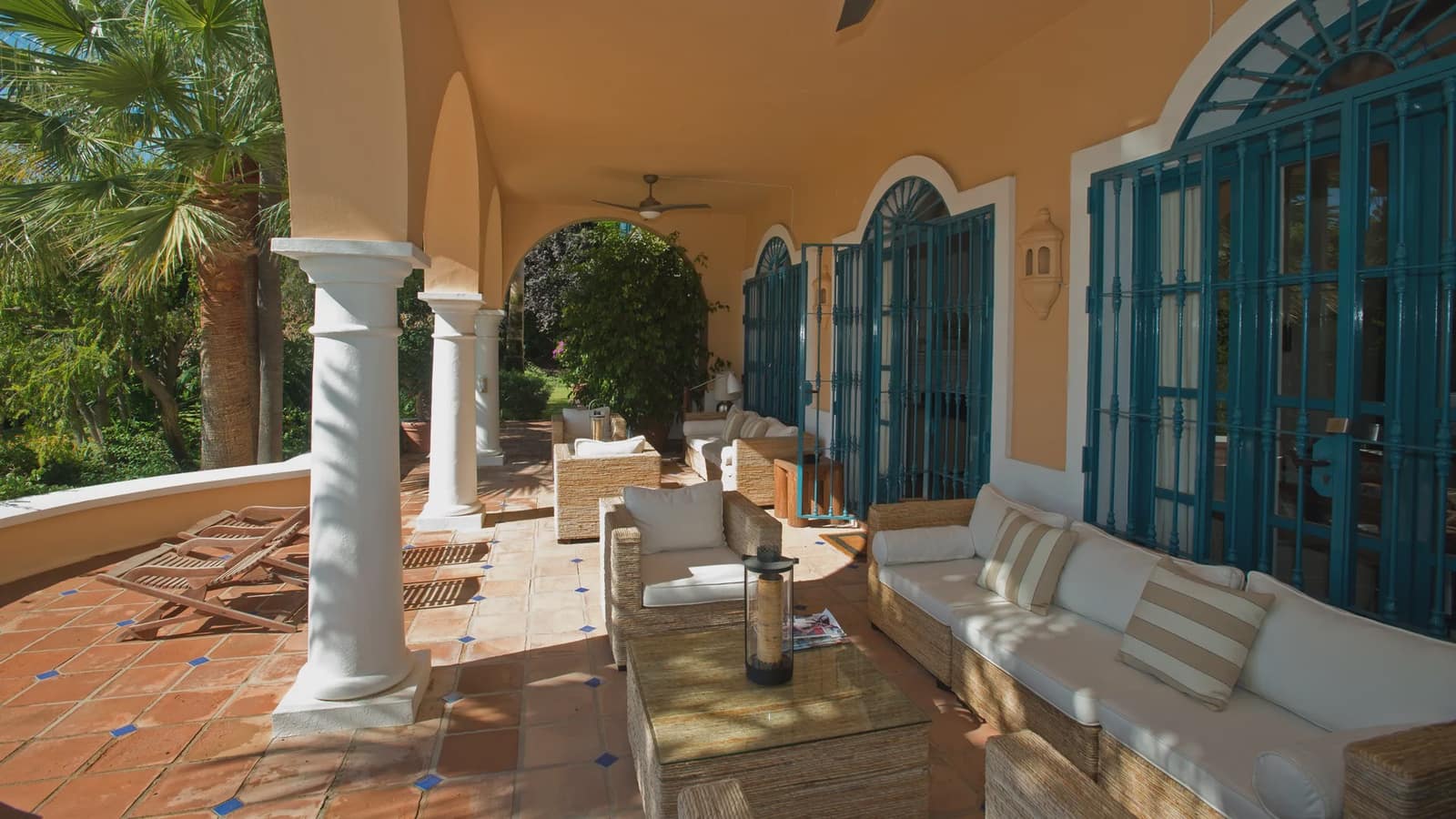 10 soverom Villa til salgs i Marbella med svømmebasseng garasje - € 4 995 000 (Ref: 8464311)