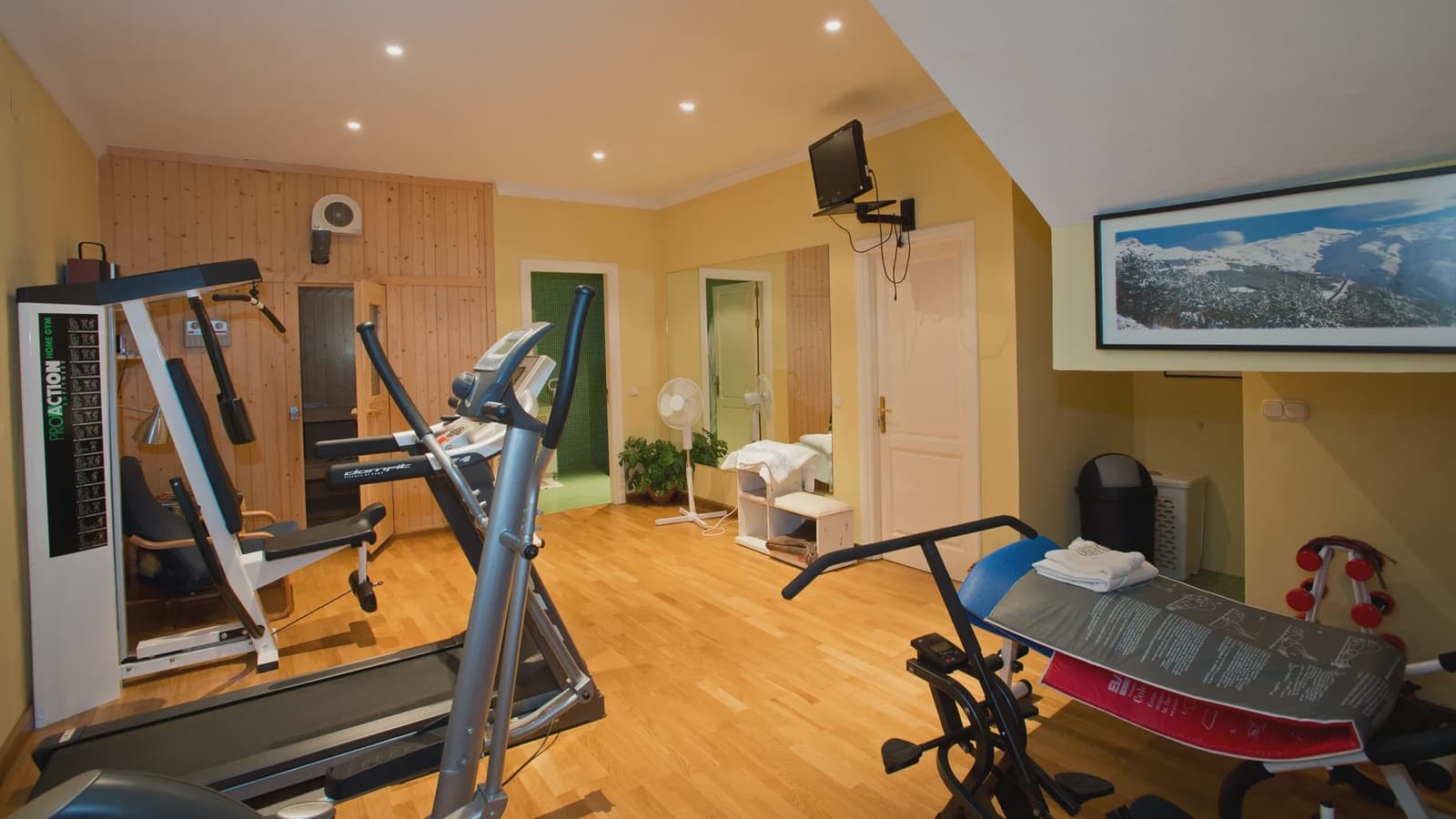 10 soverom Villa til salgs i Marbella med svømmebasseng garasje - € 4 995 000 (Ref: 8464311)