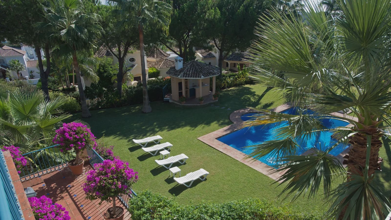 10 soverom Villa til salgs i Marbella med svømmebasseng garasje - € 4 995 000 (Ref: 8464311)