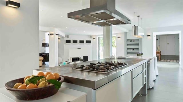 4 sypialnia Willa na sprzedaż w Santa Gertrudis de Fruitera, Santa Eulalia / Santa Eularia z basenem garażem - 4 000 000 € (Ref: 8464316)