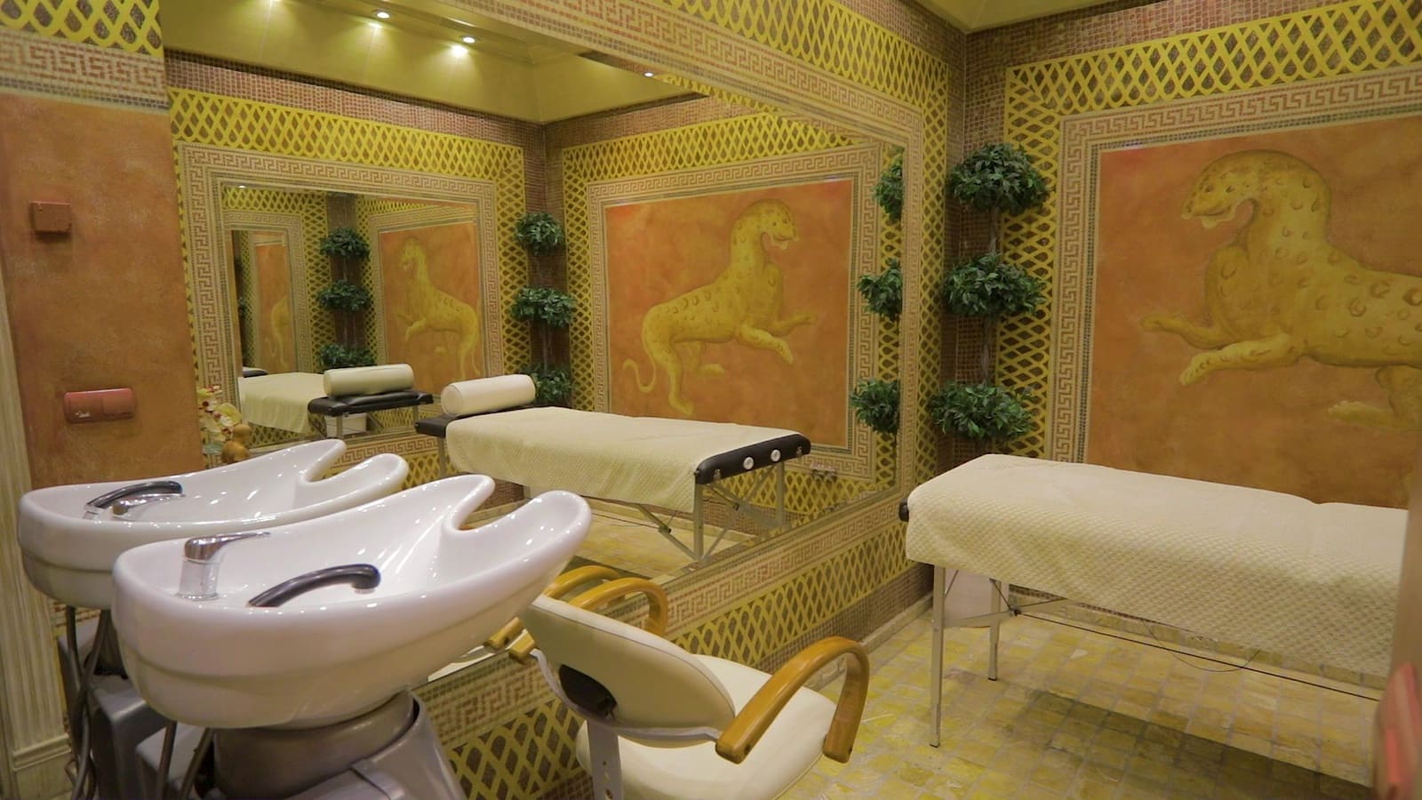 10 soverom Villa til salgs i Marbella del Este med svømmebasseng garasje - € 30 000 000 (Ref: 8464326)