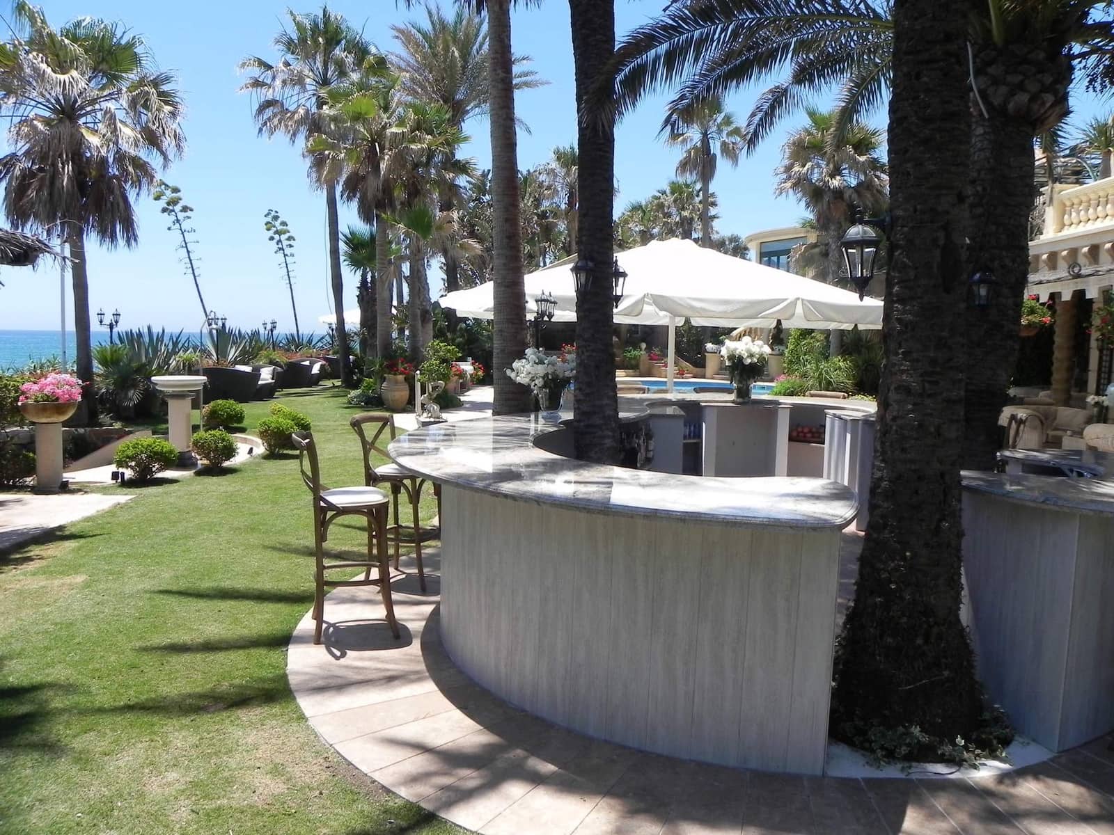 10 soverom Villa til salgs i Marbella del Este med svømmebasseng garasje - € 30 000 000 (Ref: 8464326)