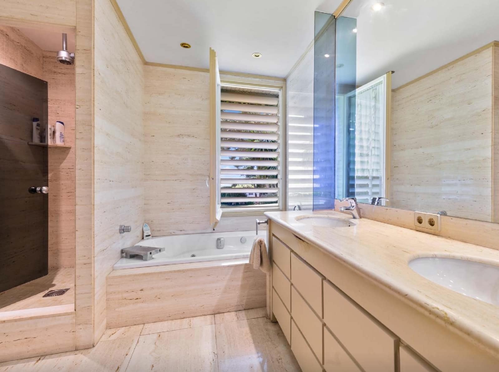 11 soveværelse Villa til salg i Sant Andreu de Llavaneres med swimmingpool garage - € 3.150.000 (Ref: 8464328)