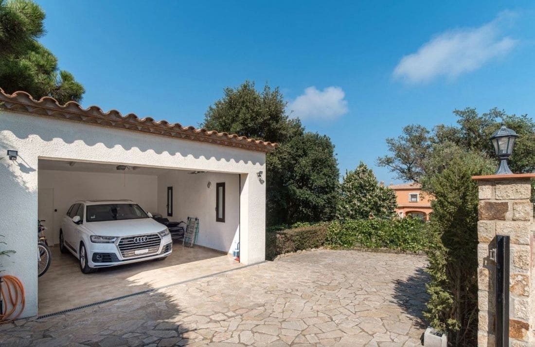 4 soveværelse Finca/Landehus til salg i Castell d'Aro med swimmingpool garage - € 1.250.000 (Ref: 8464330)