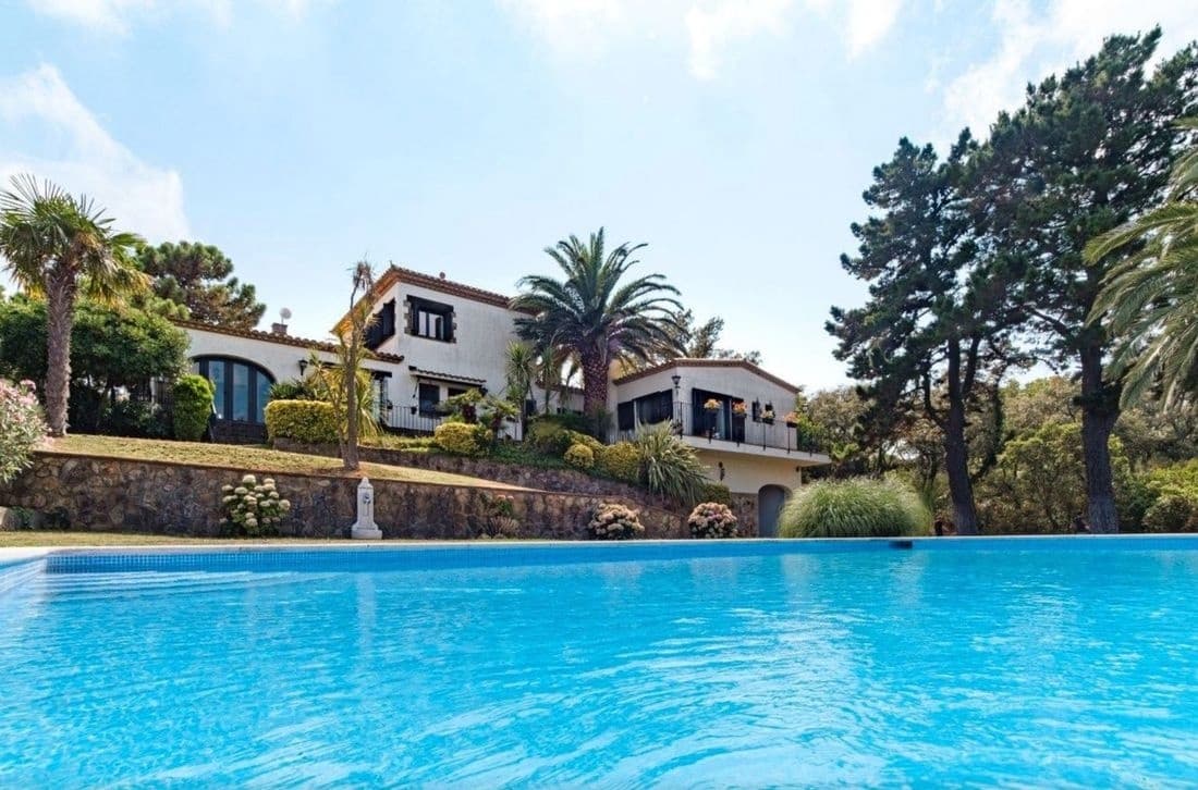 4 soveværelse Finca/Landehus til salg i Castell d'Aro med swimmingpool garage - € 1.250.000 (Ref: 8464330)