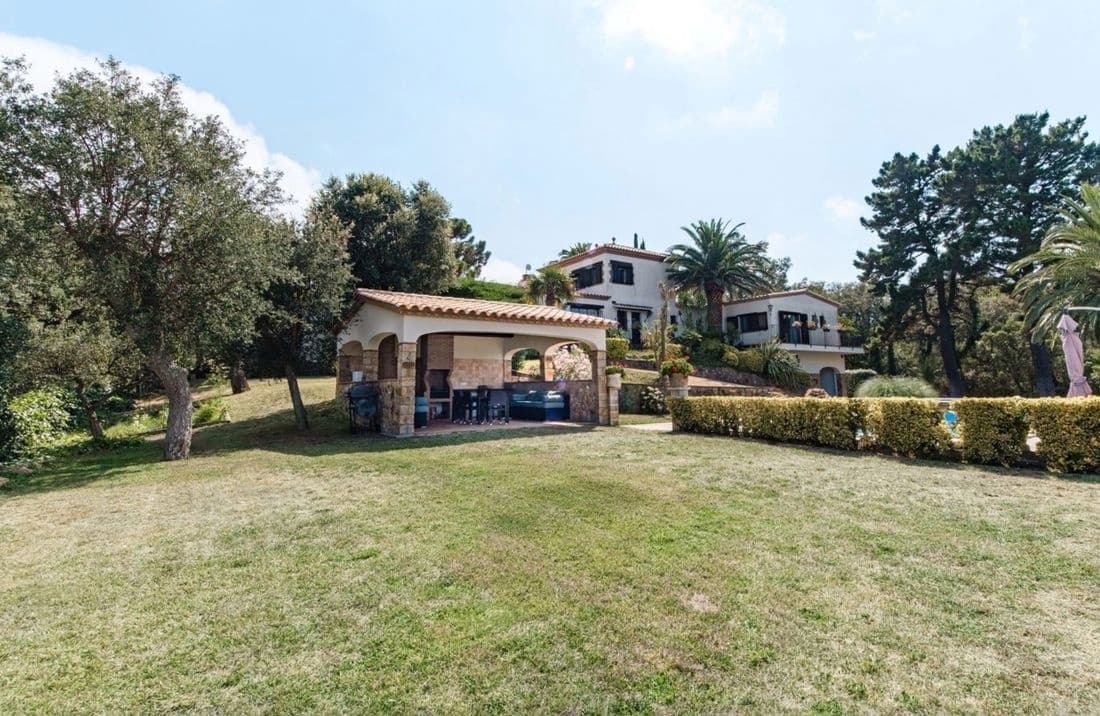 4 soveværelse Finca/Landehus til salg i Castell d'Aro med swimmingpool garage - € 1.250.000 (Ref: 8464330)