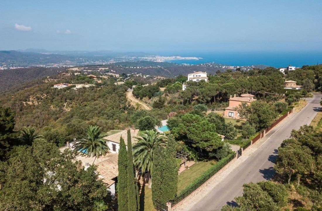 4 soveværelse Finca/Landehus til salg i Castell d'Aro med swimmingpool garage - € 1.250.000 (Ref: 8464330)