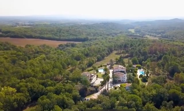 10 soveværelse Finca/Landehus til salg i L'Esparra, Riudarenes med swimmingpool garage - € 1.950.000 (Ref: 8464333)