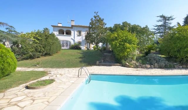 10 soveværelse Finca/Landehus til salg i L'Esparra, Riudarenes med swimmingpool garage - € 1.950.000 (Ref: 8464333)