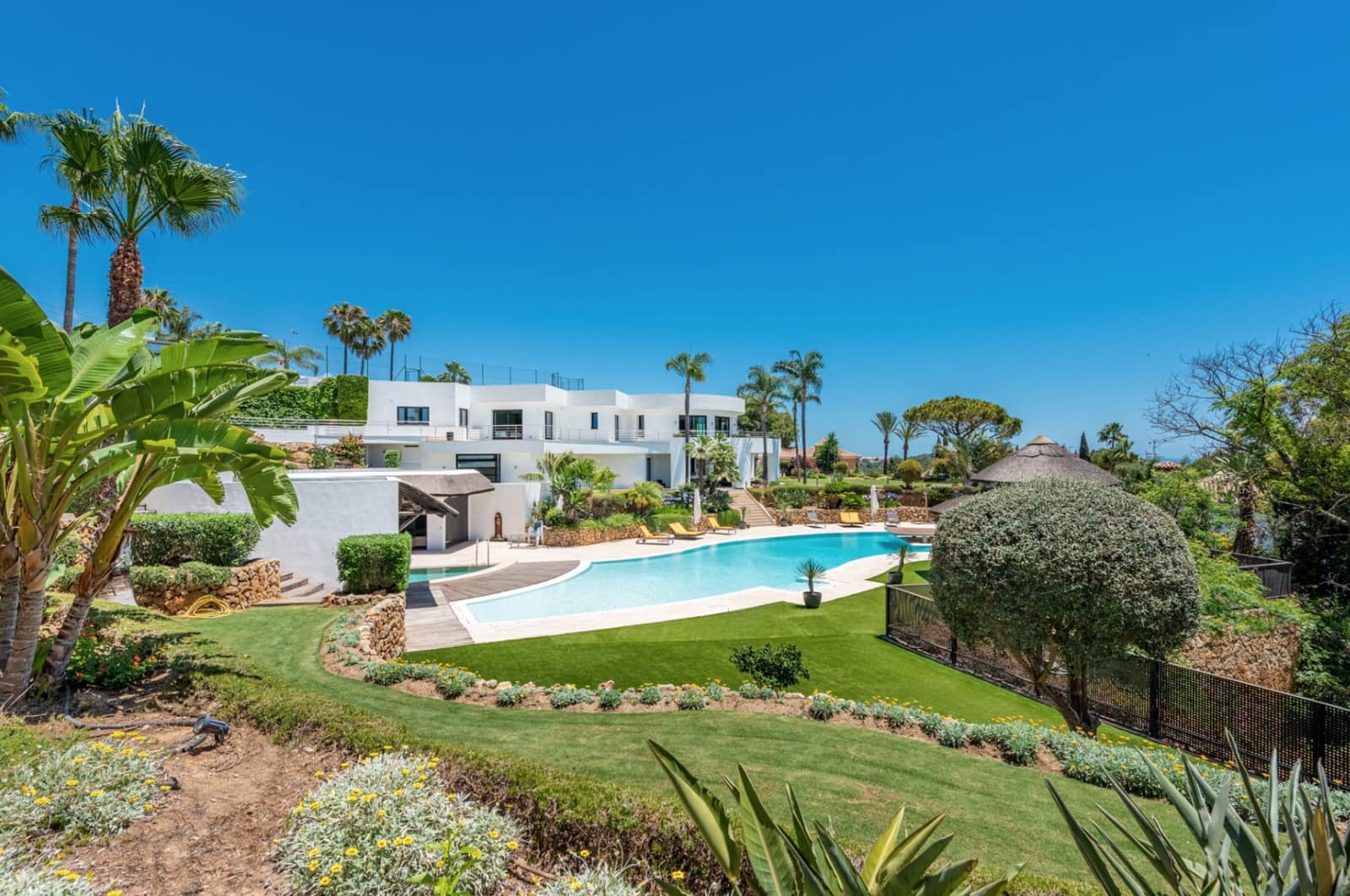 7 makuuhuone Huvila myytävänä paikassa Marbella mukana uima-altaan 
autotalli - 8 900 000 € (Ref: 8464339)