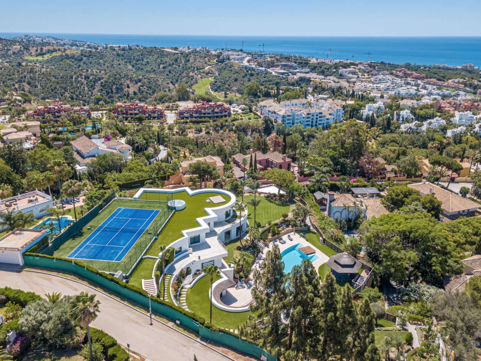 7 makuuhuone Huvila myytävänä paikassa Marbella mukana uima-altaan 
autotalli - 8 900 000 € (Ref: 8464339)