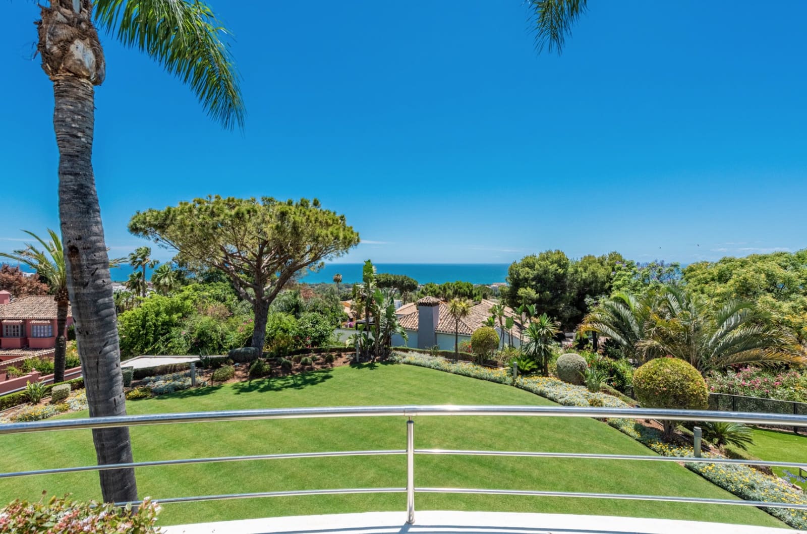 7 makuuhuone Huvila myytävänä paikassa Marbella mukana uima-altaan 
autotalli - 8 900 000 € (Ref: 8464339)