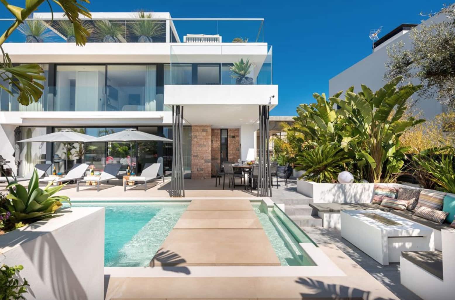 6 soveværelse Villa til salg i Nuestra Senora de Jesus med swimmingpool garage - € 3.600.000 (Ref: 8464341)