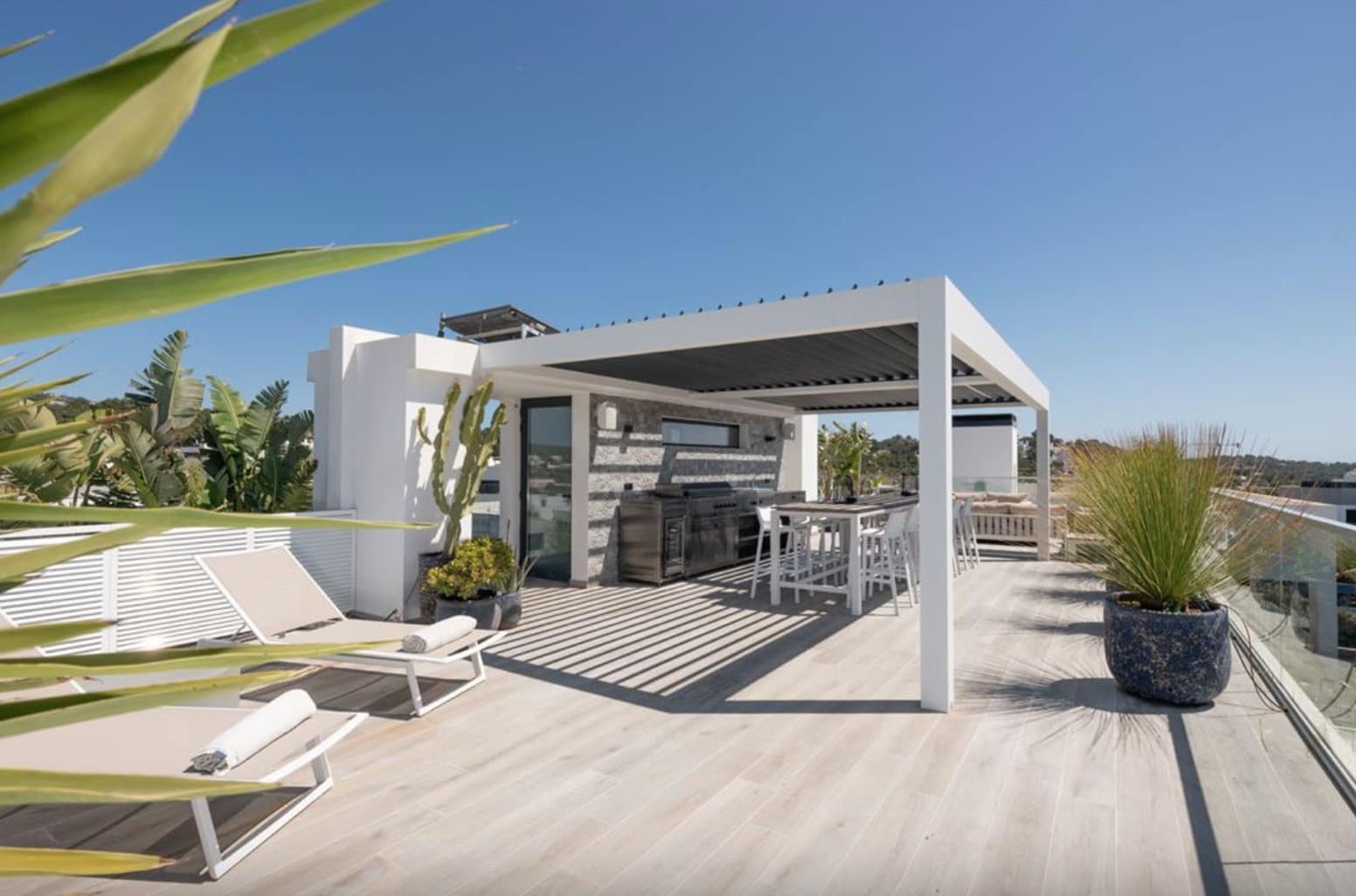 6 soveværelse Villa til salg i Nuestra Senora de Jesus med swimmingpool garage - € 3.600.000 (Ref: 8464341)